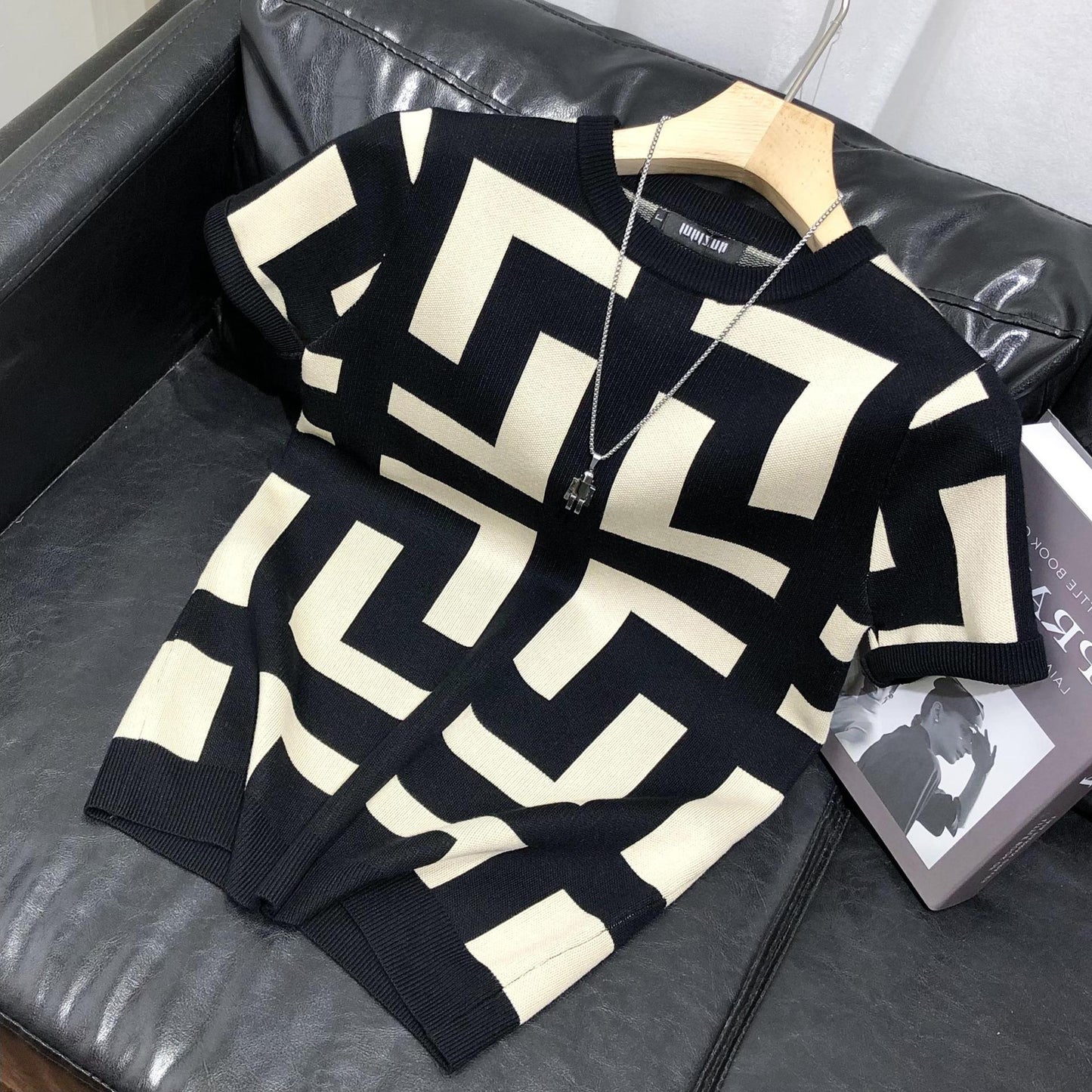 Trendy Geometric Pattern