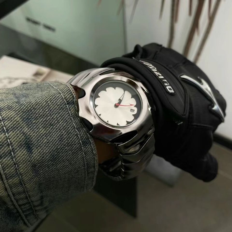 Modern Petal Bezel Watch