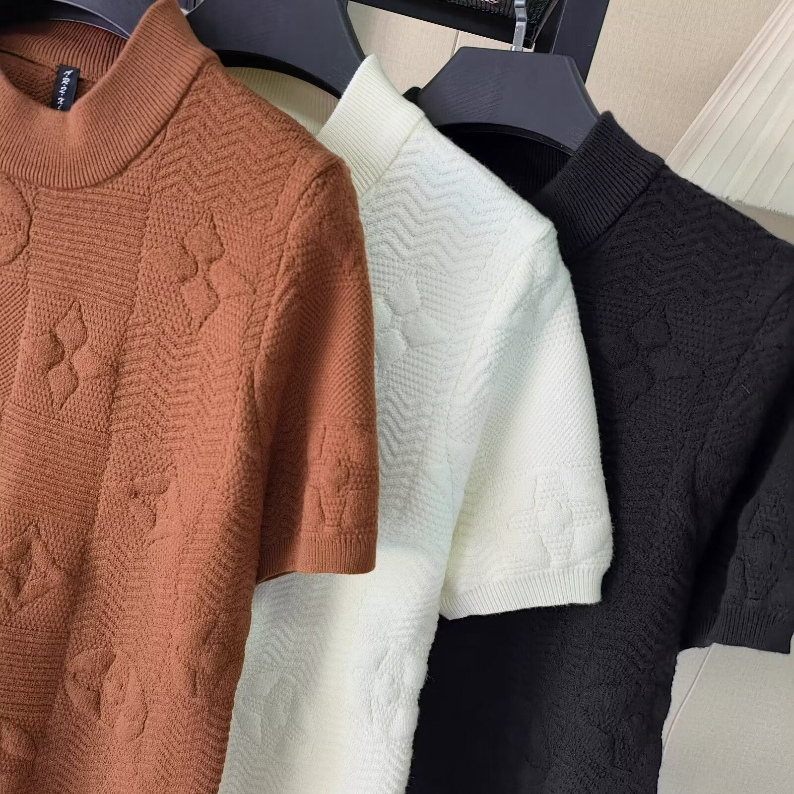Brown Short-Sleeved Sweater Jacquard Knit