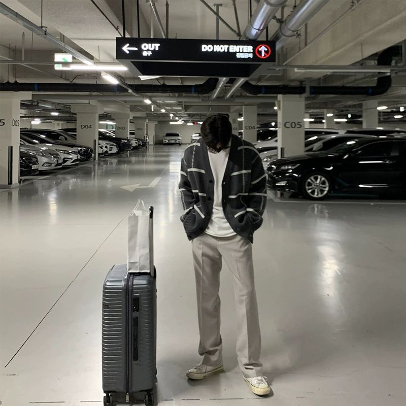 Chic Knitted V-Neck Cardigan