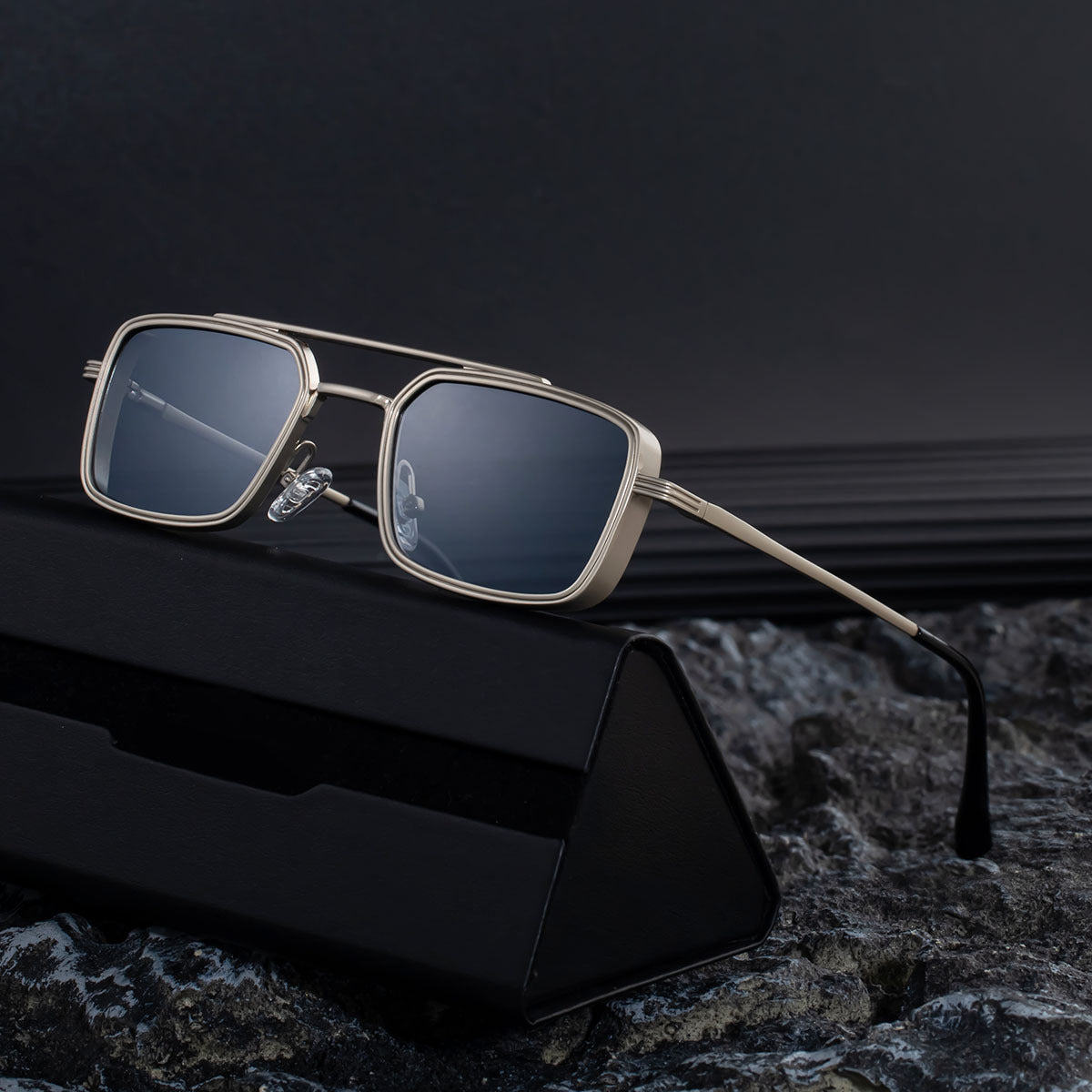 Metal Frame Rectangular Sunglasses