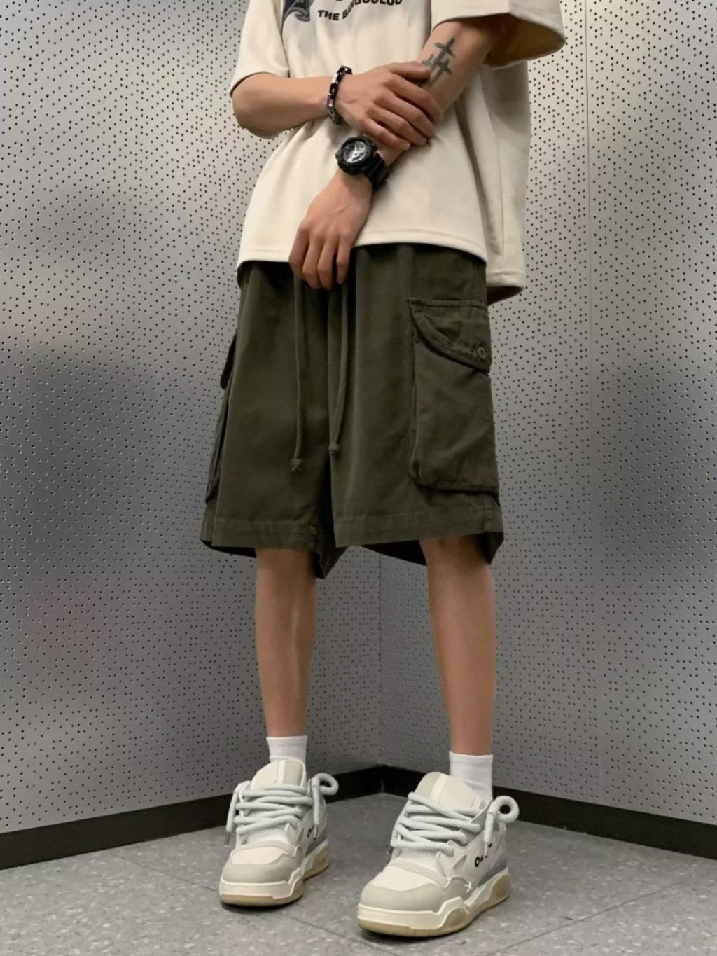 Multi-Pocket Workwear Cargo Shorts