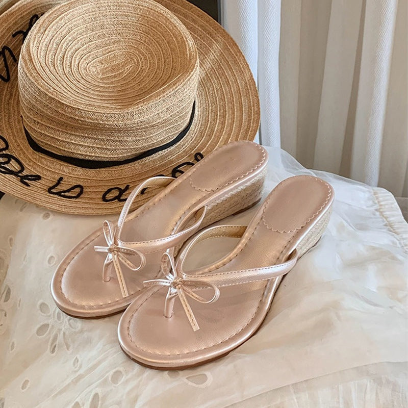 Bow Wedge Flip-Flops