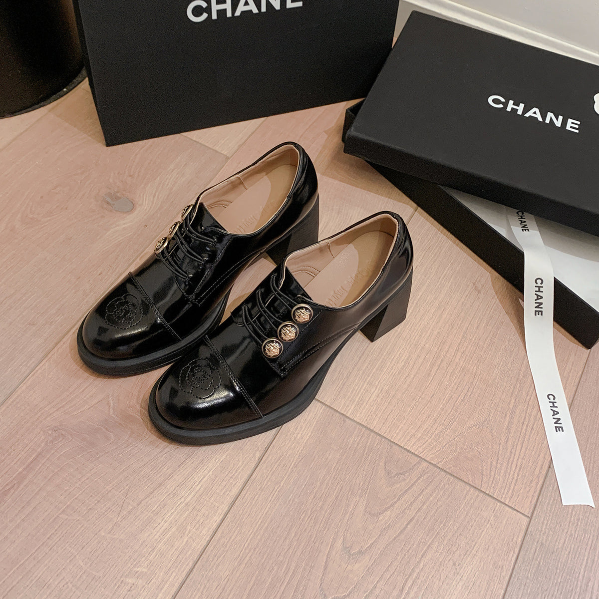 Gold-Detail Leather Loafers