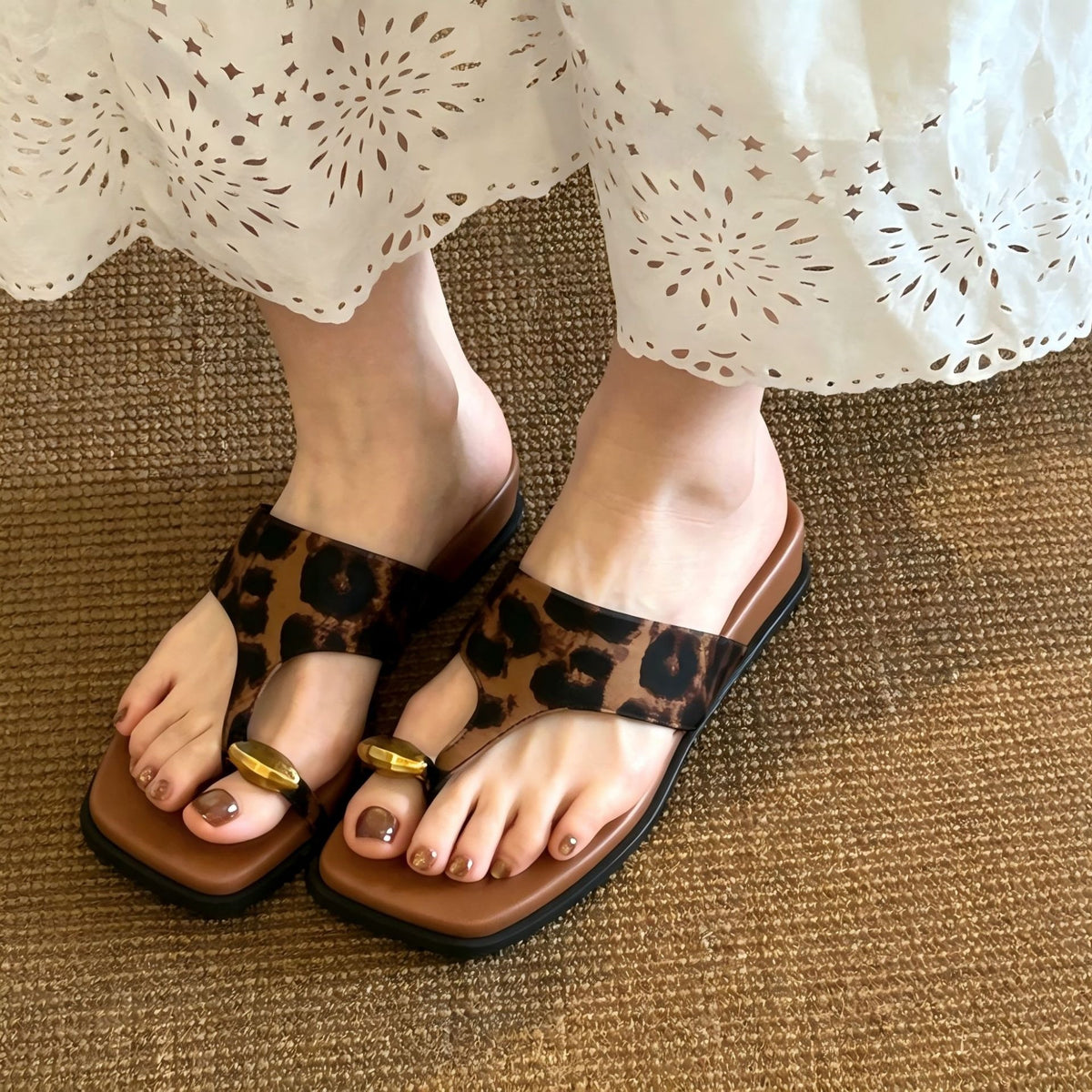 Metal-Buckle Platform Slides