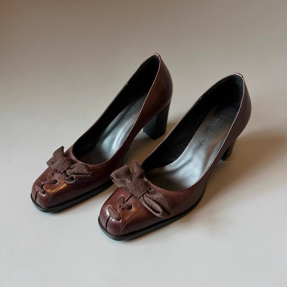 Bow Leather Block-Heel Pumps
