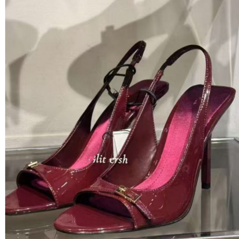 Glossy Buckle Slingback Heels – color detail