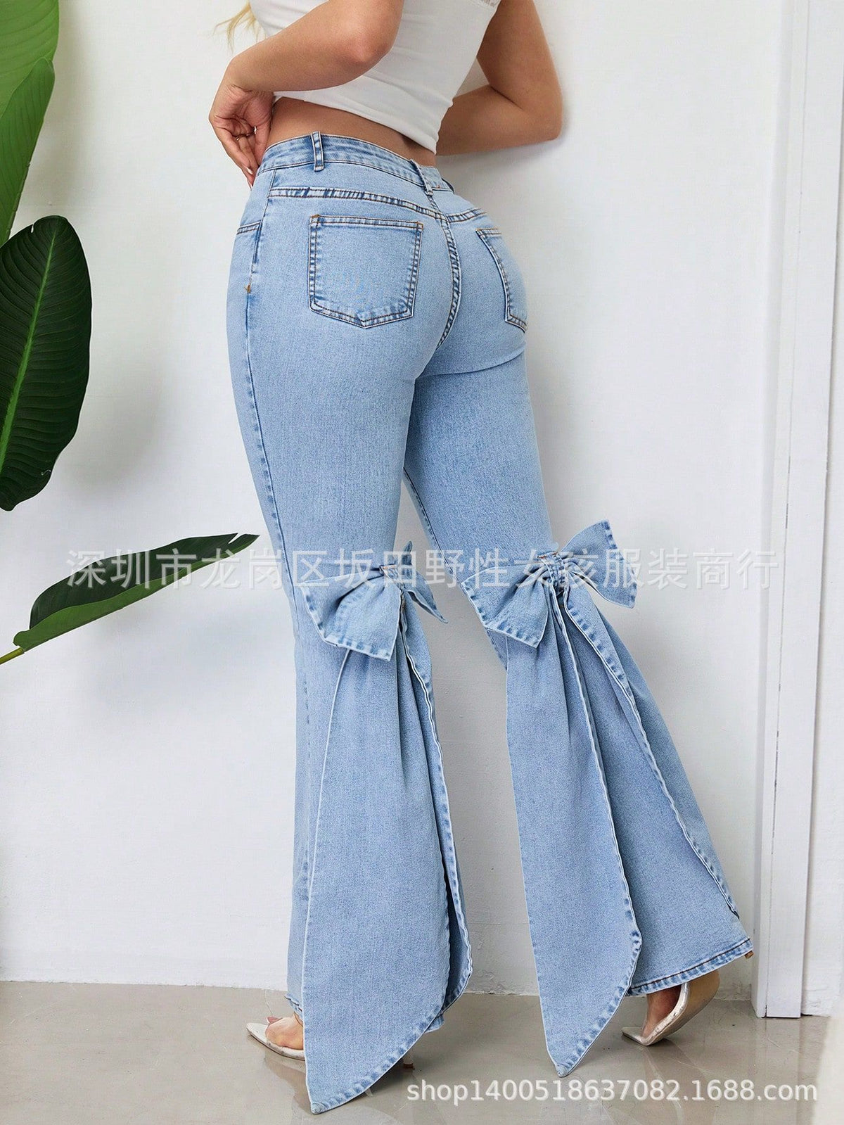 3D Bow Flared Jeans