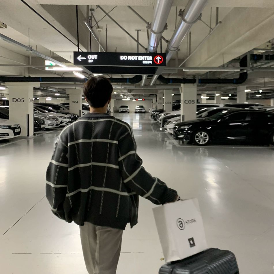 Chic Knitted V-Neck Cardigan