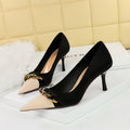 Chain Pointed Pumps