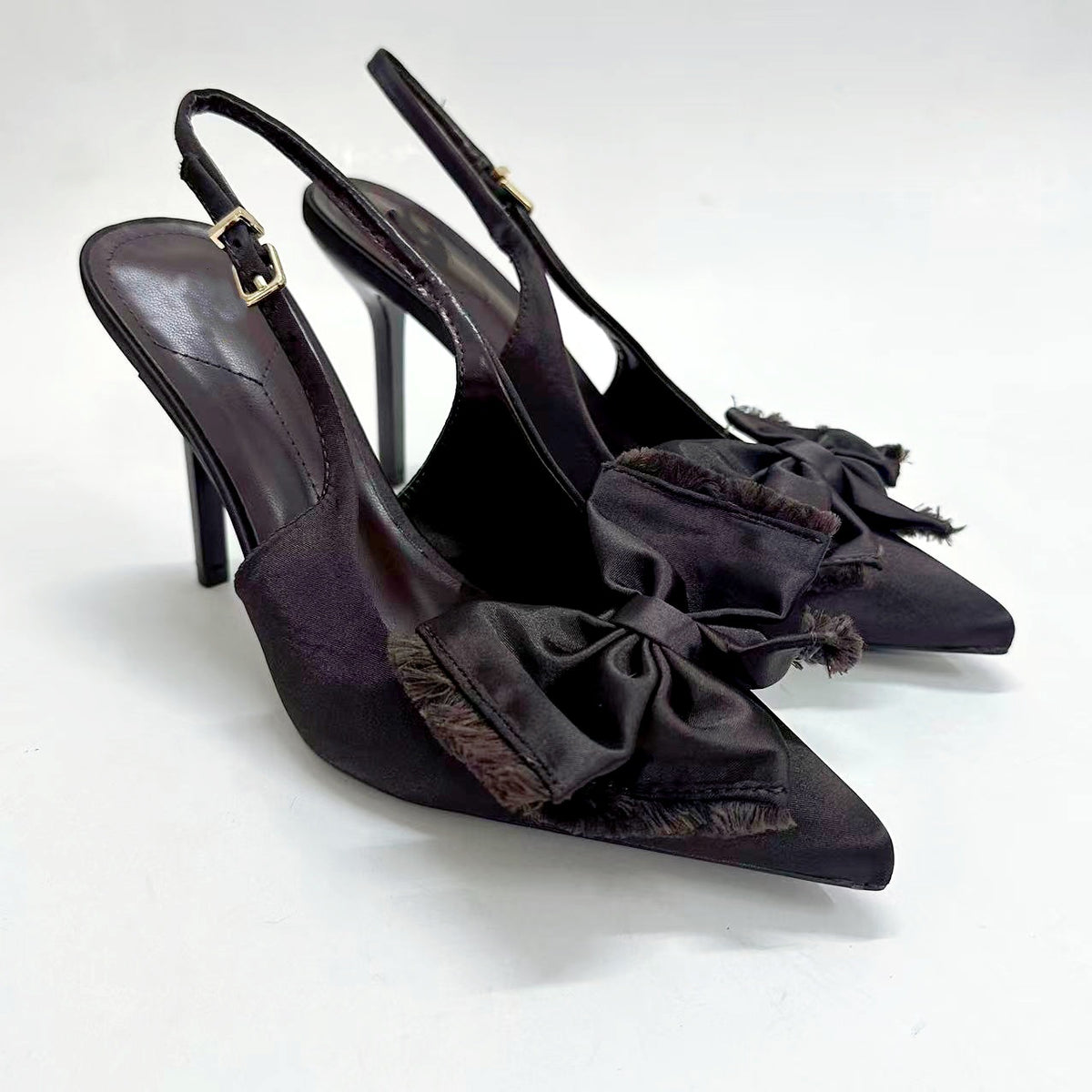 Bow Slingback Heels – color detail