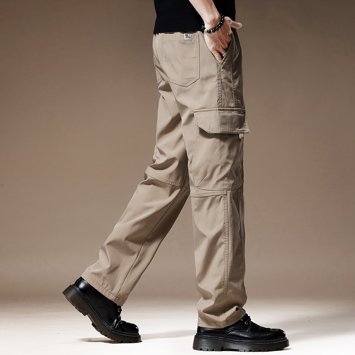 Pants: men's three-proof cargo slacks, men's straight-leg pants, plus-size assault pants, loose and versatile multi-pocket long pants