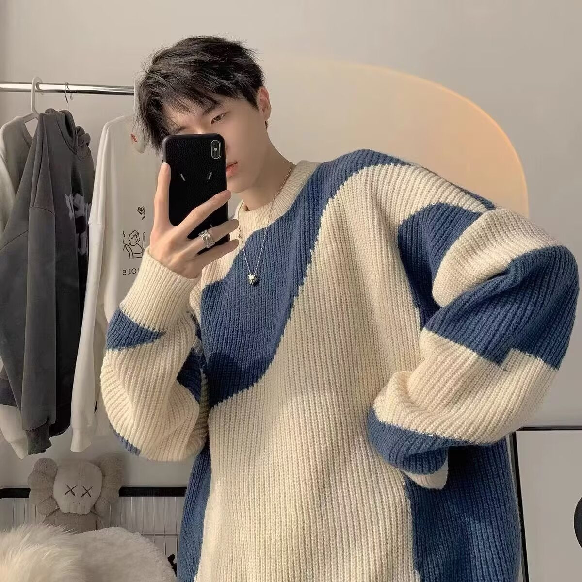 Abstract Wave Oversized Knit