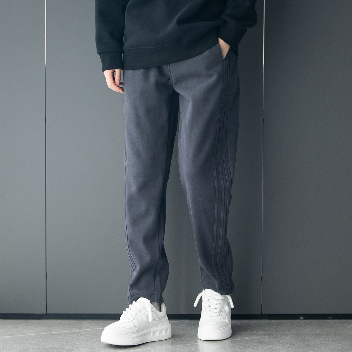 Men's Pleated Tapered Trousers