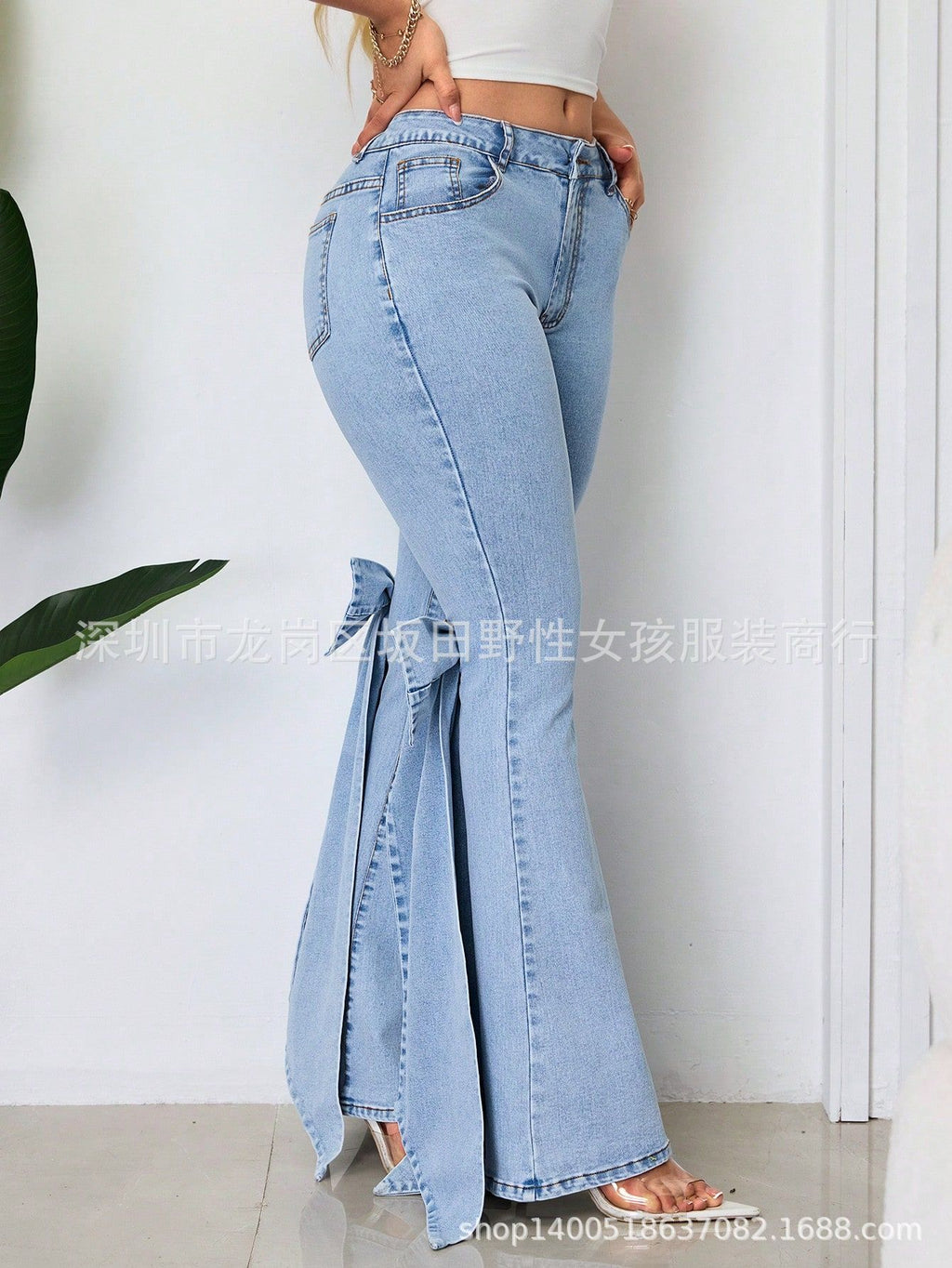 3D Bow Flared Jeans