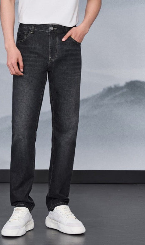 Men's Straight-Leg Jeans