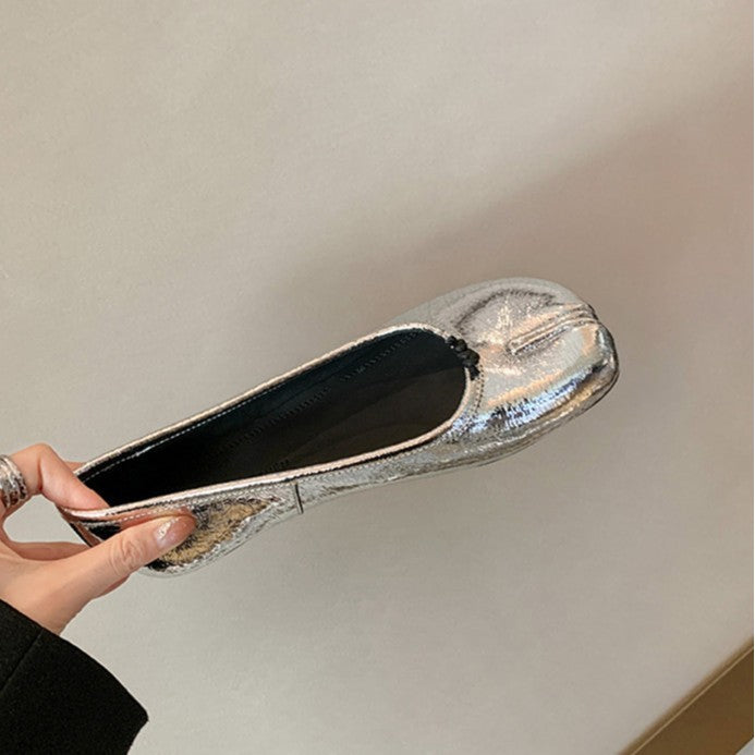 Split-Toe Leather Flats