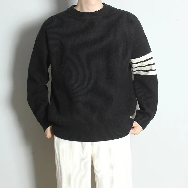 Men's round-neck knitted sweater.