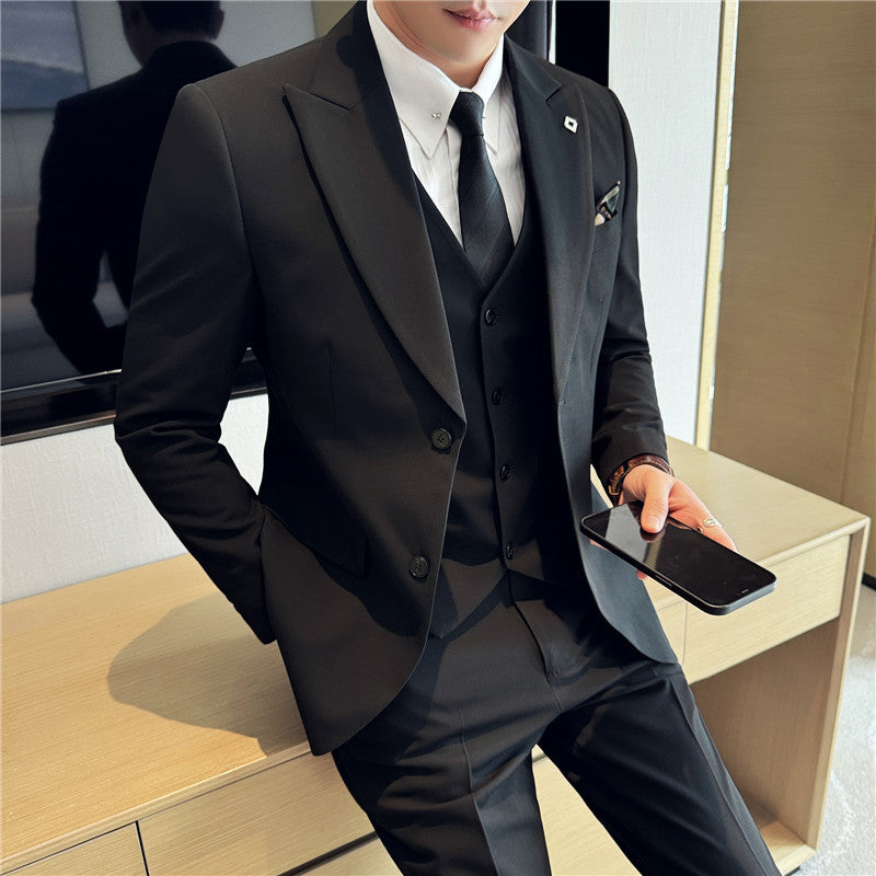 Men's two piece business suit