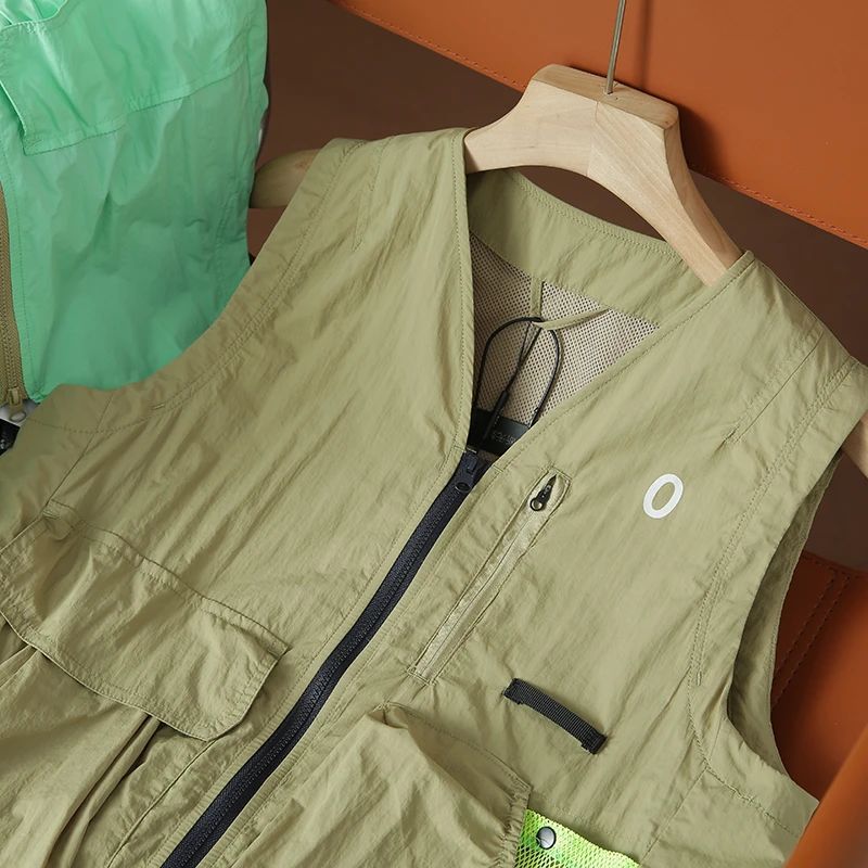 Multi Pocket Tech Utility Vest