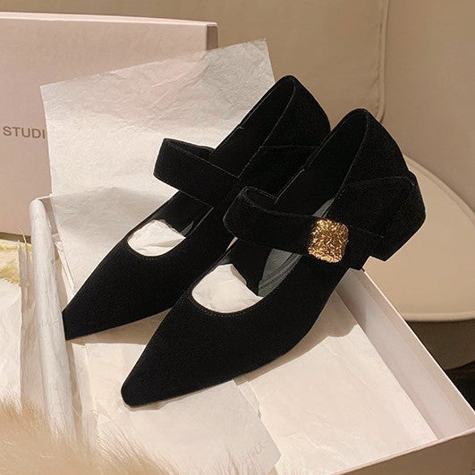 Metal-Buckle Pointed Shoes