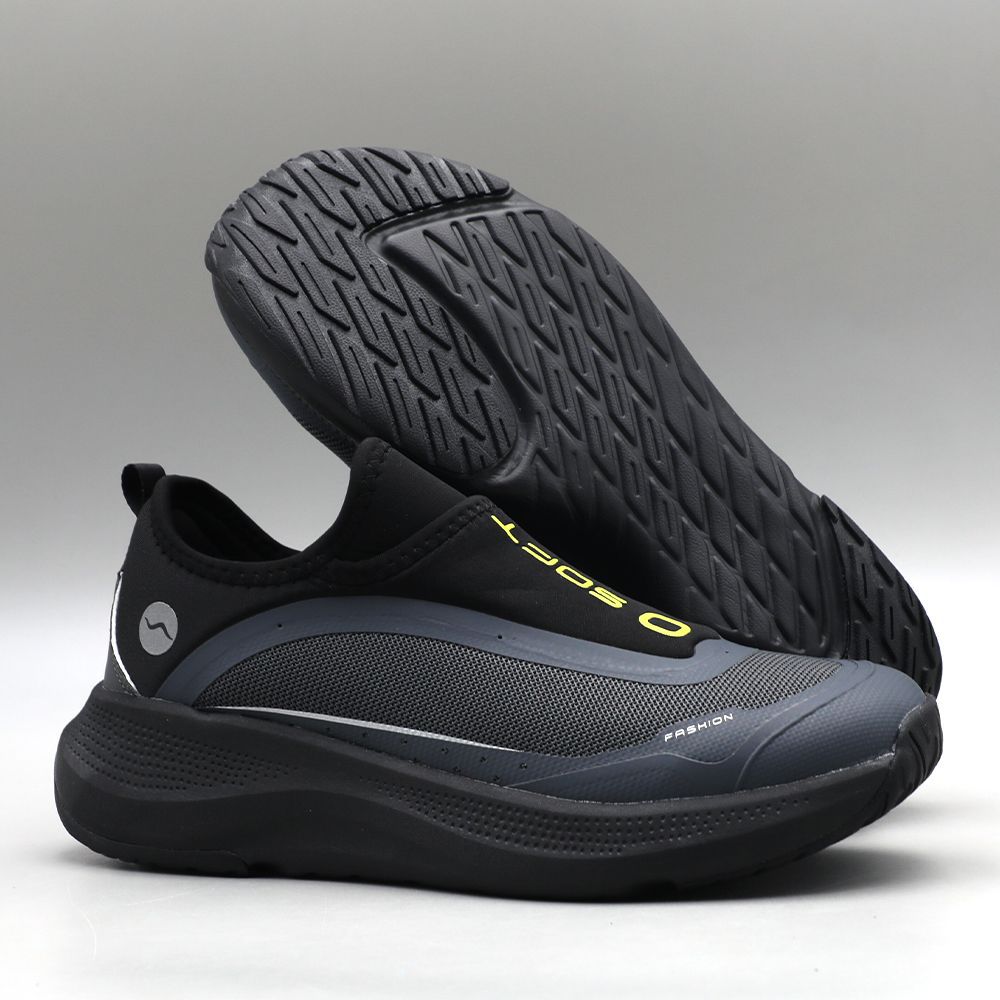Lightweight Slip-On Running Shoes