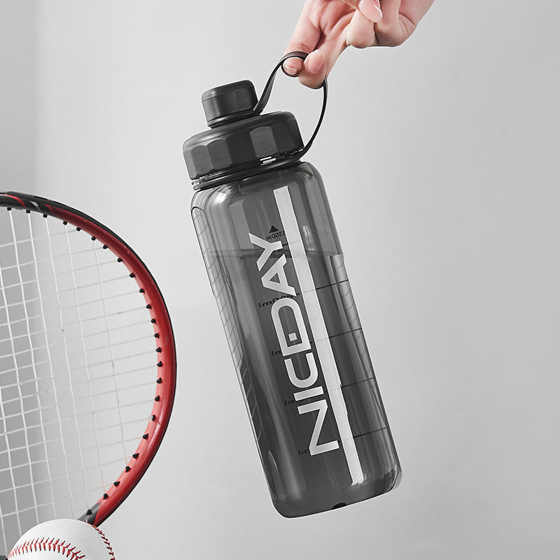 1.35L–2L Large-Capacity Sports Water Bottle