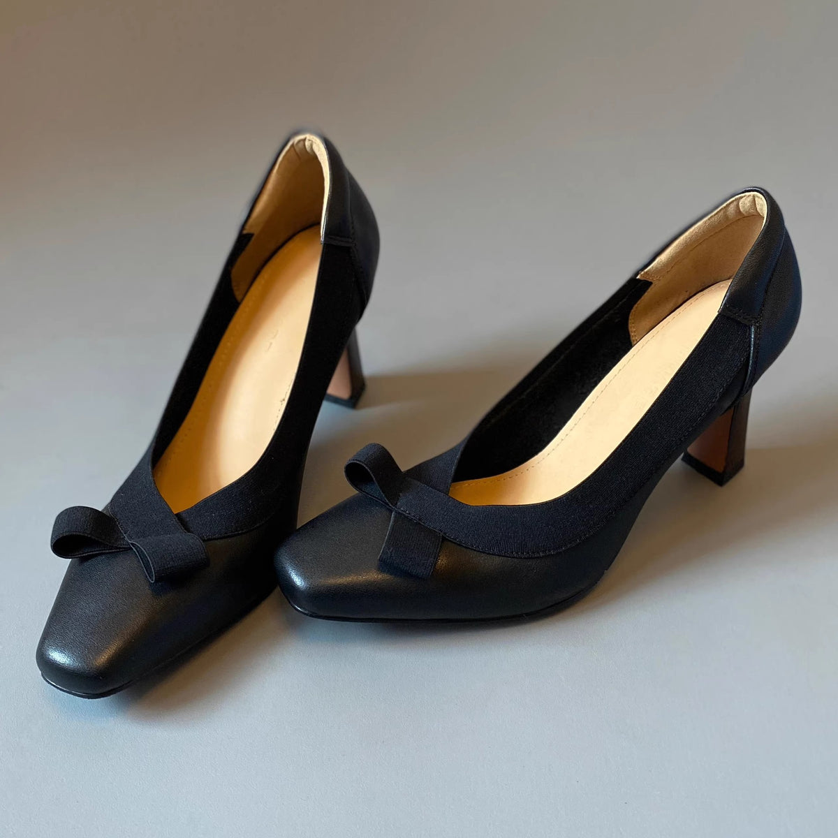 Square-Toe Bow Pumps
