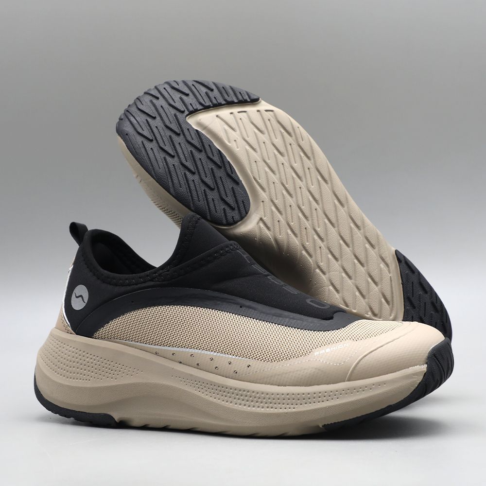 Lightweight Slip-On Running Shoes