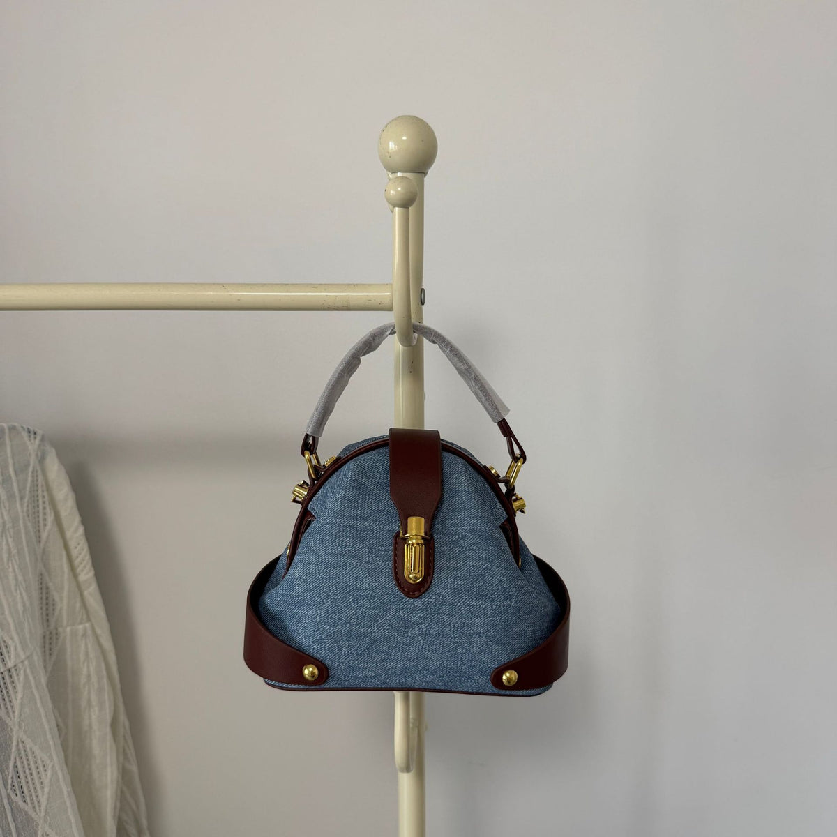 Textured Shoulder Handbag