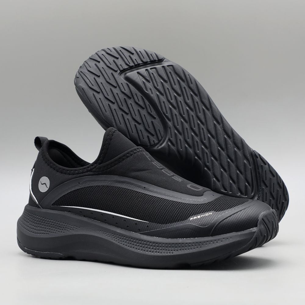 Lightweight Slip-On Running Shoes