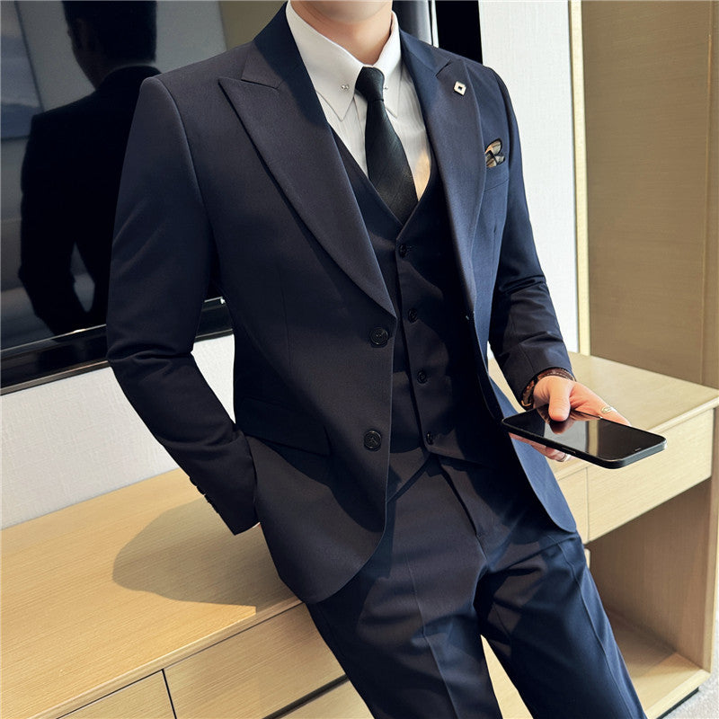 Men's two piece business suit
