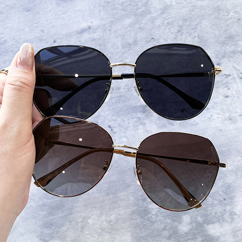 Trendy Women's Polarized Shades