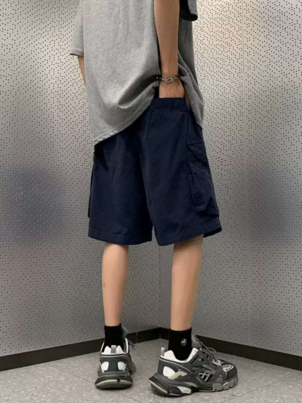 Multi-Pocket Workwear Cargo Shorts