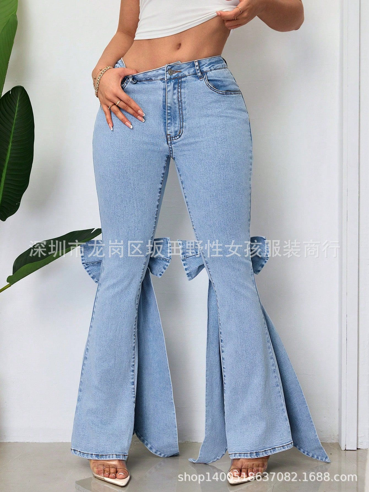 3D Bow Flared Jeans