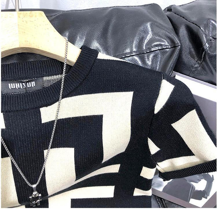 Trendy Geometric Pattern