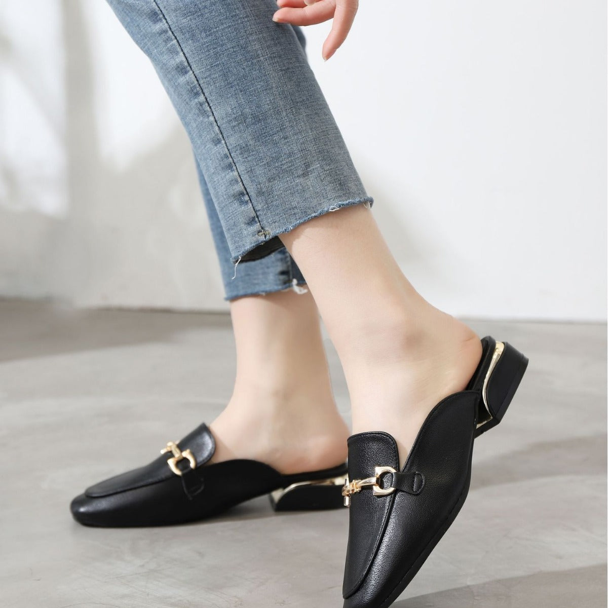 Backless Closed-Toe Loafer