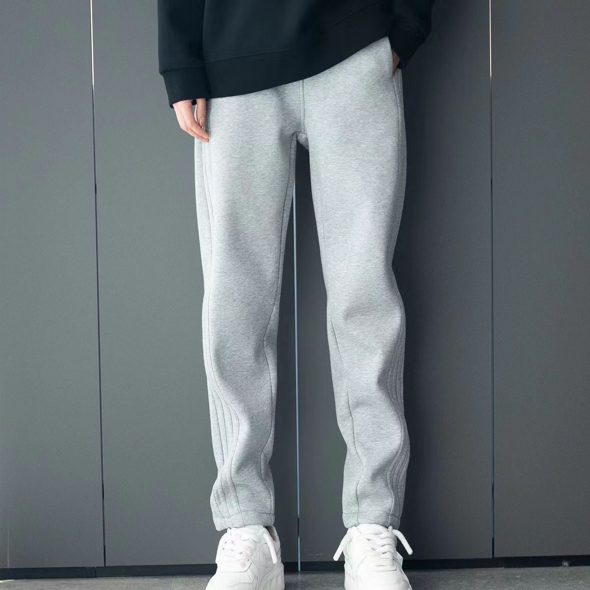 Men's Pleated Tapered Trousers