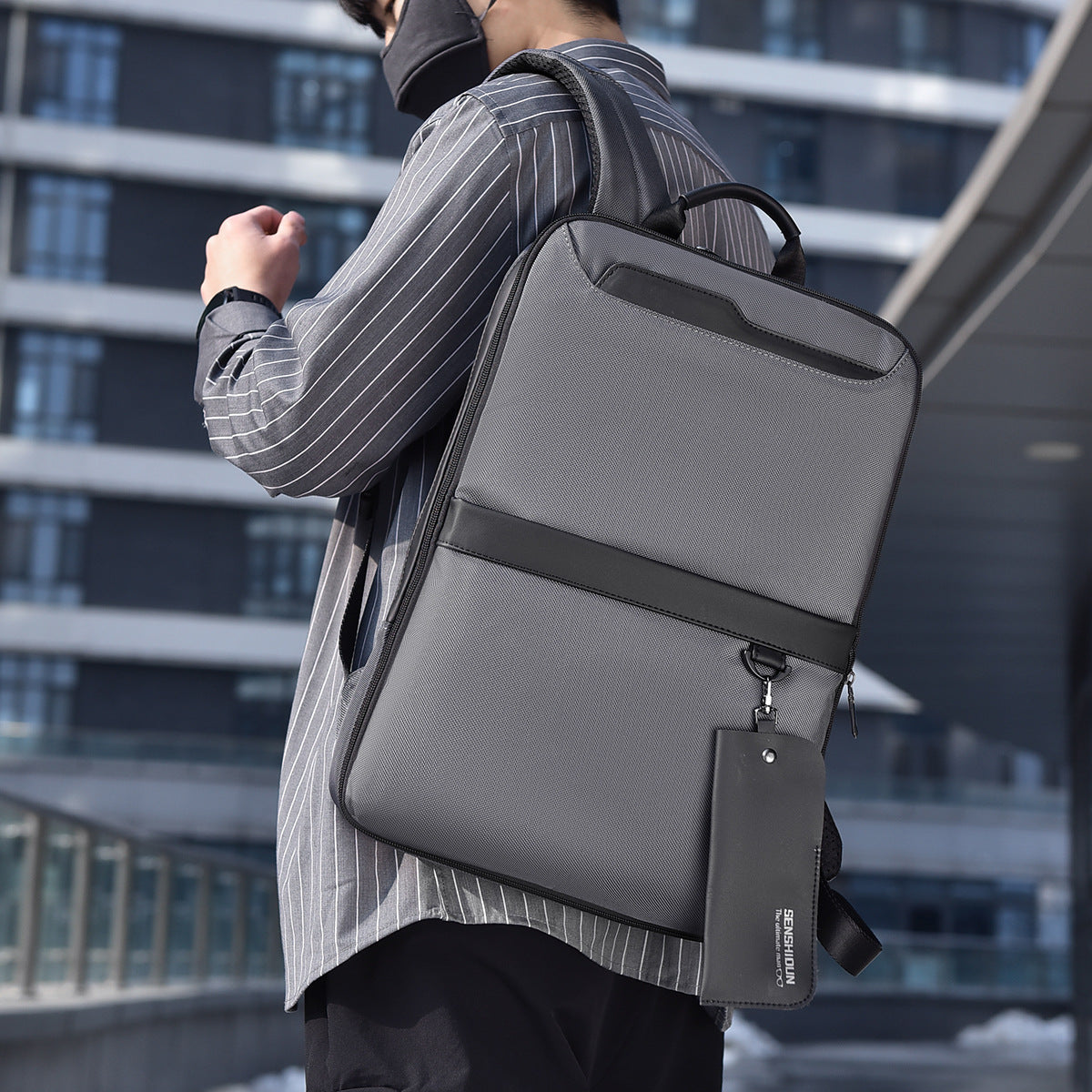 Pro Slim Expandable Tech Pack