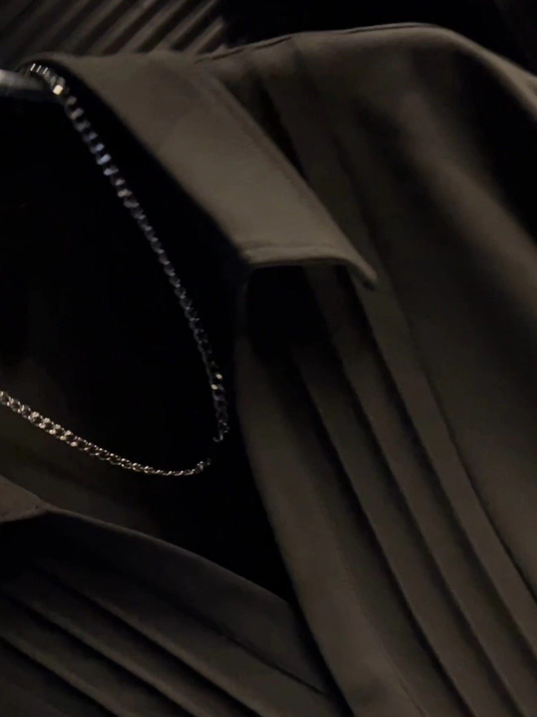 Linear Pleated Drape Shirt