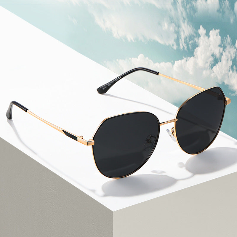 Trendy Women's Polarized Shades