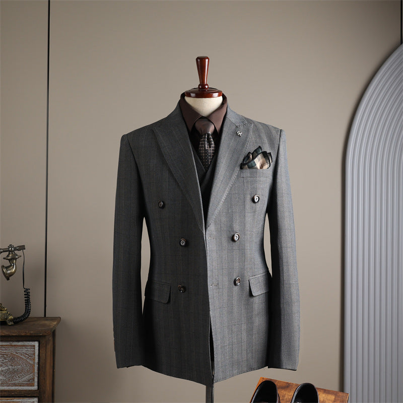 Men's casual suit set.