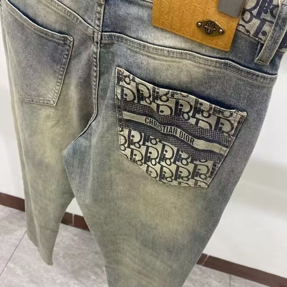 Slim-Fit Jeans
