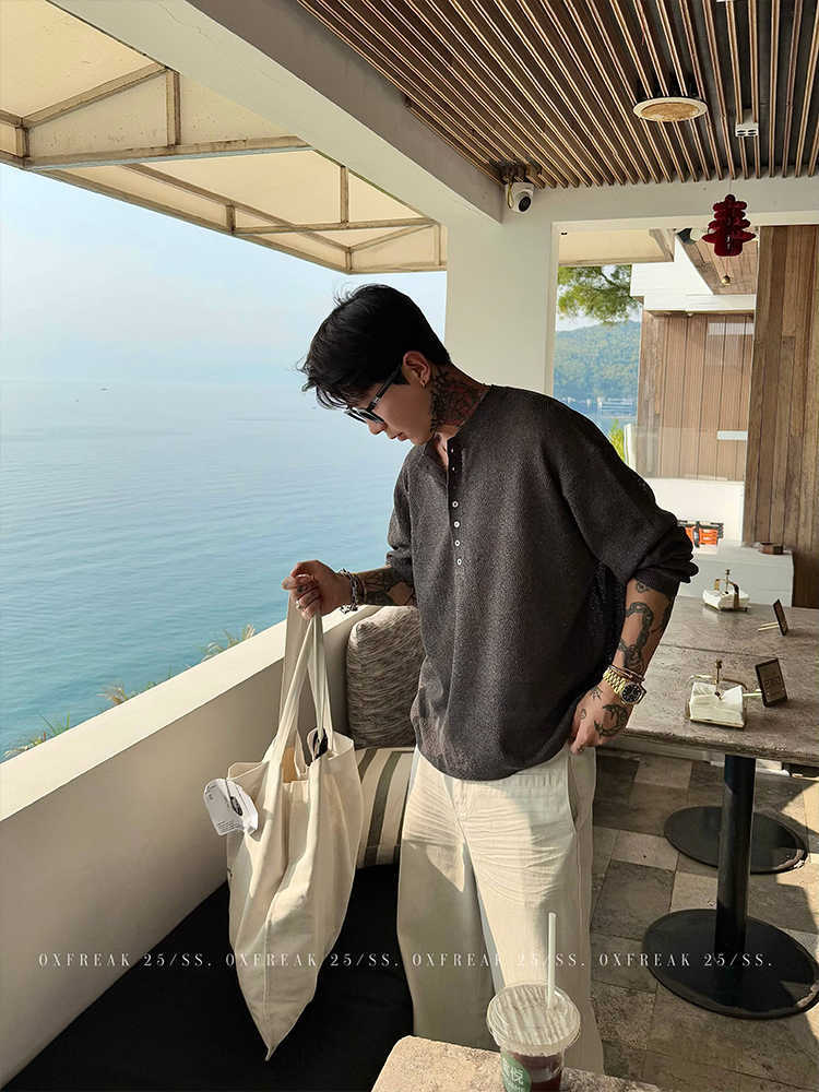 Men's Textured Slouchy Knit Henley