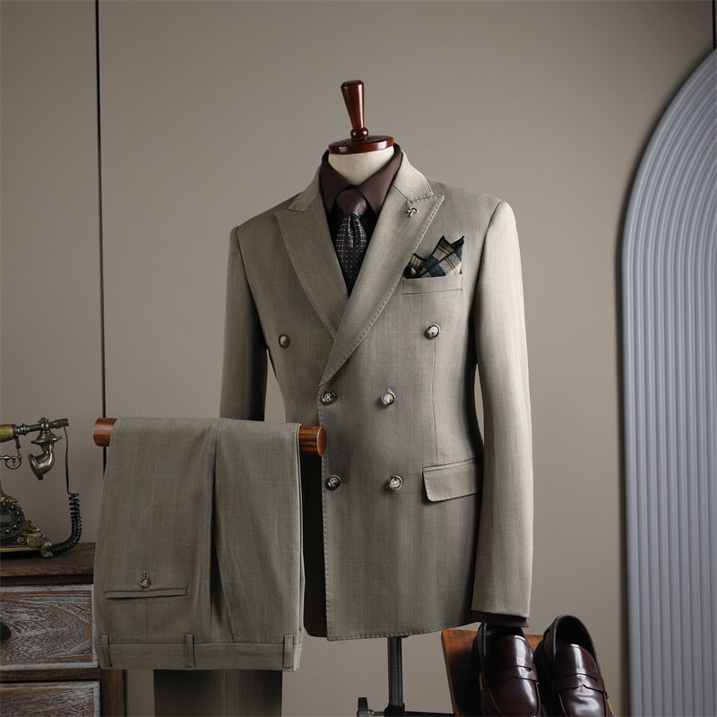 Men's casual suit set.