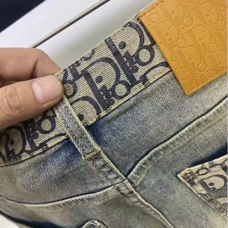 Slim-Fit Jeans
