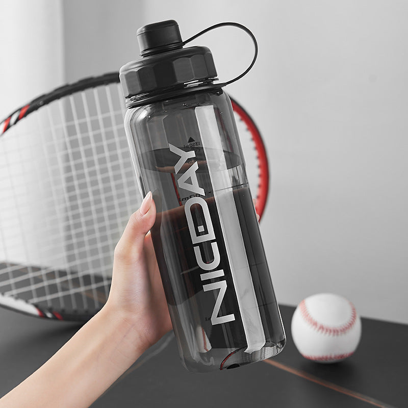 1.35L–2L Large-Capacity Sports Water Bottle
