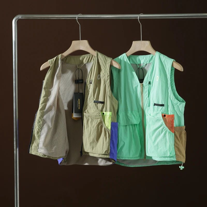 Multi Pocket Tech Utility Vest