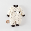 The puppy Bonnie is quilted and embroidered with cotton as a one-piece piece