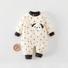 The puppy Bonnie is quilted and embroidered with cotton as a one-piece piece